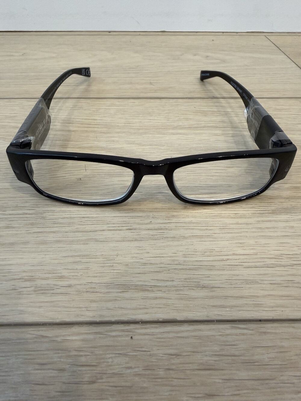 Foster Grant Lighted Reading Glasses LIGHTSPECS Lloyd Black +2.00